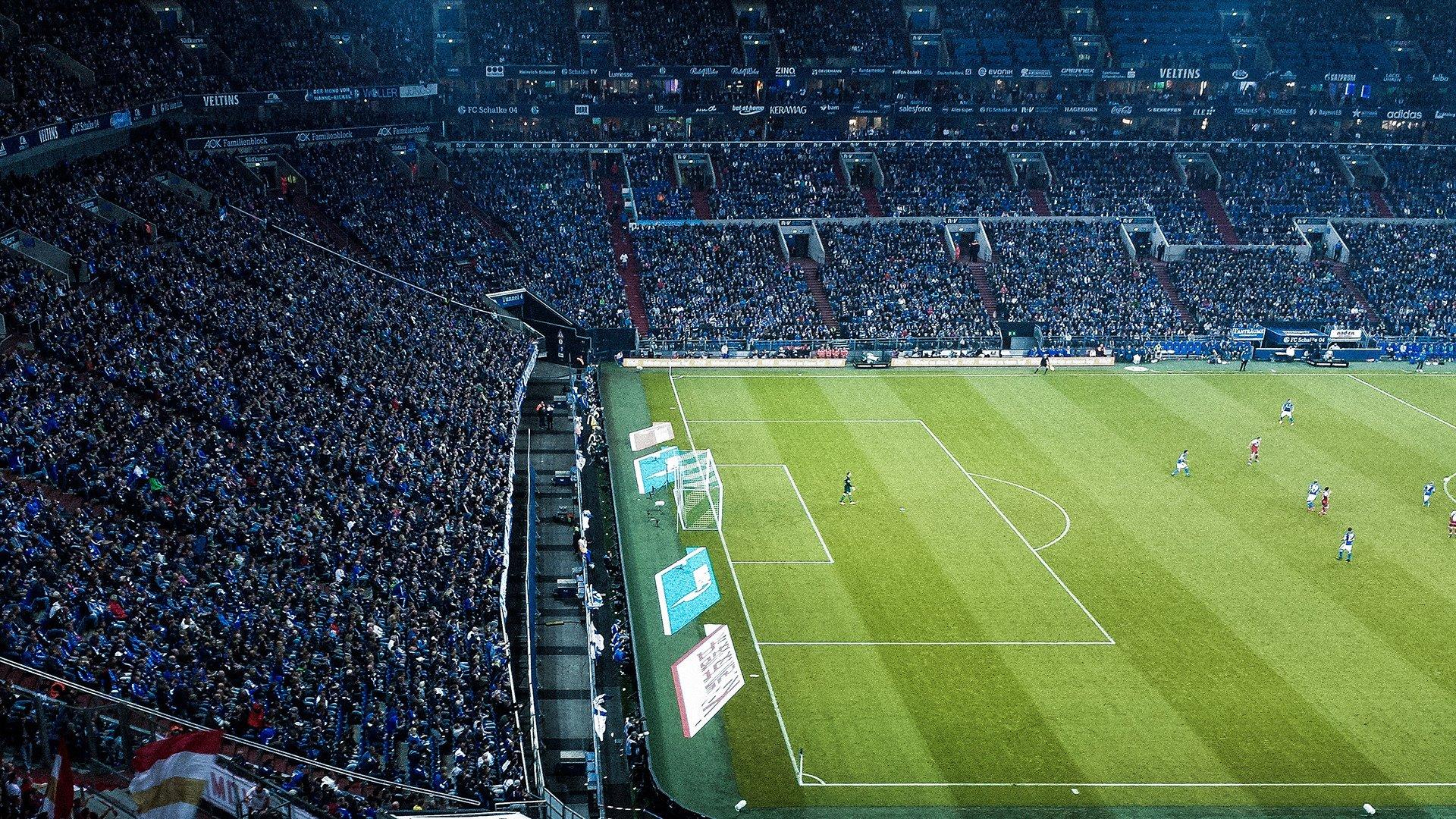 豪门重磅引援!顶级球星完成天价转会,新东家签约仪式盛大举行