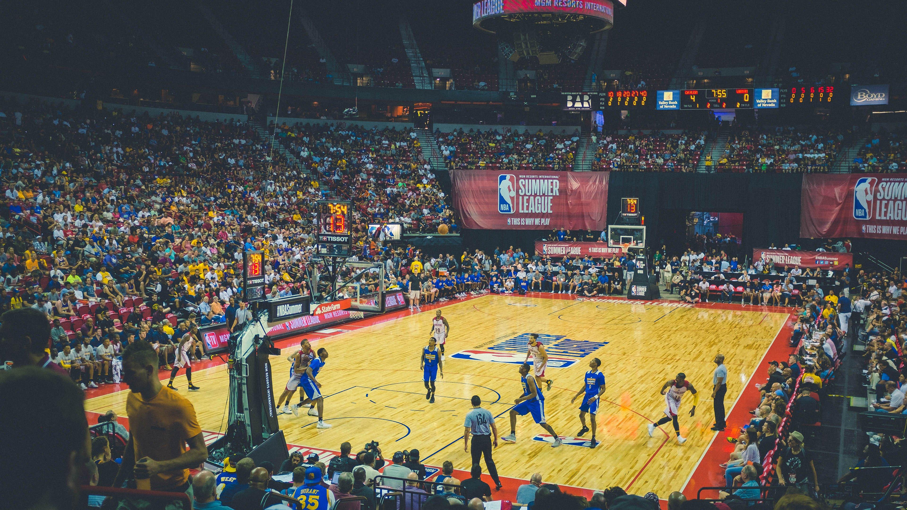 欧冠决赛巅峰对决,皇家马德里绝杀多特蒙德,第15次捧起大耳朵杯